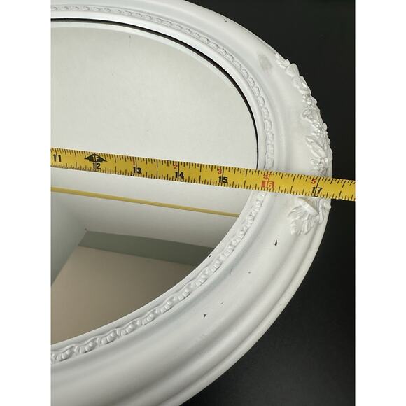 1960s Recessed Oval Framed Shabby Chic Oval Mirror Ornate White General - Picture 6 of 7